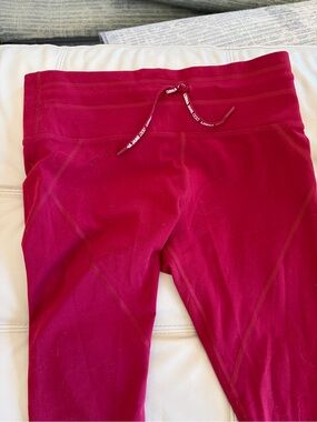 Lorna Jane Red Amy cropped Leggings waist control, like new